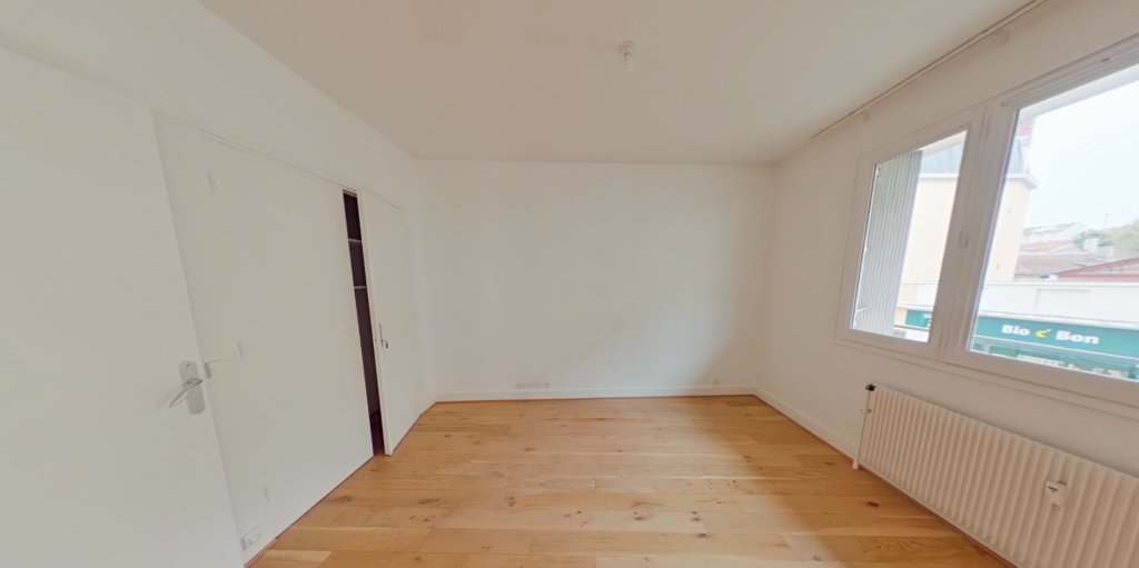 APPARTEMENT T3 A LOUER - LYON 8EME ARRONDISSEMENT Jean Moulin - 89.54 m2 - 1 430 &euro; charges comprises par mois