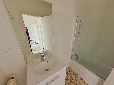 APPARTEMENT T3 A LOUER - LYON 8EME ARRONDISSEMENT Jean Moulin - 89.54 m2 - 1 430 &euro; charges comprises par mois