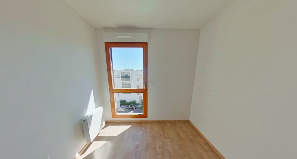 APPARTEMENT T3 A LOUER - SATHONAY CAMP - 59.53 m2 - 891 &euro; charges comprises par mois
