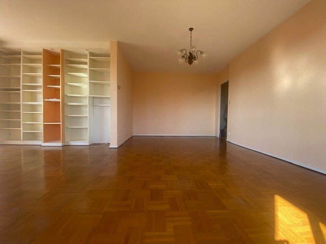 APPARTEMENT T3 A LOUER - ST GENIS LAVAL Centre-Bourg - 69.5 m2 - 975 &euro; charges comprises par mois