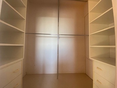 APPARTEMENT T3 A LOUER - ST GENIS LAVAL Centre-Bourg - 69.5 m2 - 975 &euro; charges comprises par mois