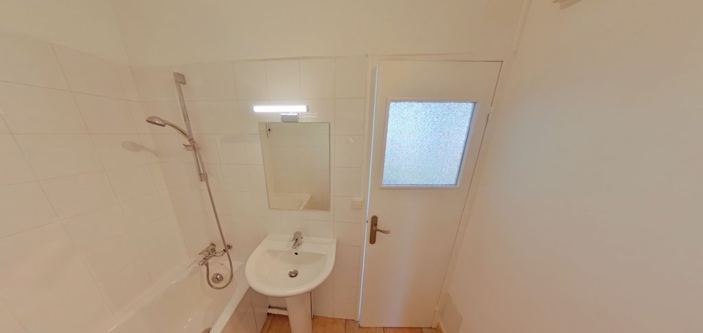 APPARTEMENT T3 A LOUER - STE FOY LES LYON Les-Provinces - 56.5 m2 - 970 &euro; charges comprises par mois