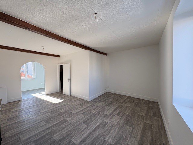 APPARTEMENT T3 A LOUER - TASSIN LA DEMI LUNE La-Raude - 63.5 m2 - 895�&euro; charges comprises par mois