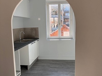 APPARTEMENT T3 A LOUER - TASSIN LA DEMI LUNE La-Raude - 63.5 m2 - 895�&euro; charges comprises par mois