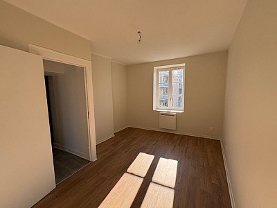 APPARTEMENT T3 A LOUER - TASSIN LA DEMI LUNE La-Raude - 63.5 m2 - 895�&euro; charges comprises par mois