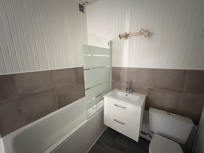 APPARTEMENT T3 A LOUER - TASSIN LA DEMI LUNE La-Raude - 63.5 m2 - 895�&euro; charges comprises par mois