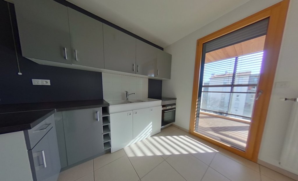 APPARTEMENT T3 A LOUER - TASSIN LA DEMI LUNE Centre-Ville - 65.75 m2 - 1�145�&euro; charges comprises par mois