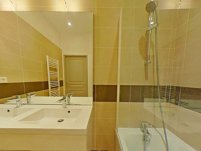 APPARTEMENT T3 A LOUER - TASSIN LA DEMI LUNE Centre-Ville - 78.89 m2 - 935 € charges comprises par mois