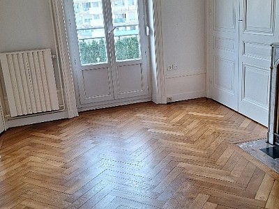 APPARTEMENT T3 A LOUER - VILLEURBANNE Grandclment - 86.66 m2 - 1200€ charges comprises par mois