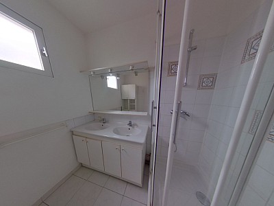 APPARTEMENT T3 A LOUER - VILLEURBANNE Einstein-Salengro - 65.7 m2 - 900�&euro; charges comprises par mois