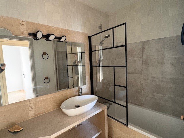 APPARTEMENT T3 A LOUER - VILLEURBANNE Onze-Novembre - 67.4 m2 - 1�100�&euro; charges comprises par mois