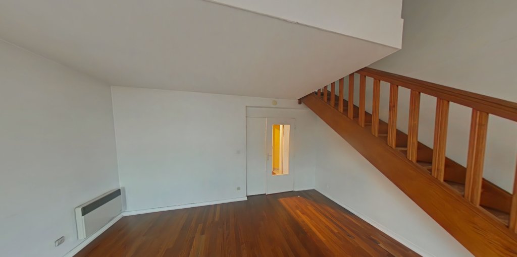 APPARTEMENT T3 A LOUER - VILLEURBANNE Republique - 64.31 m2 - 1 050 &euro; charges comprises par mois