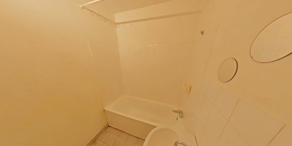 APPARTEMENT T3 A LOUER - VILLEURBANNE Republique - 64.31 m2 - 1 050 &euro; charges comprises par mois