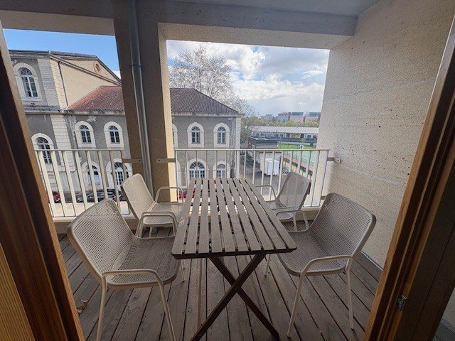 APPARTEMENT T4 A LOUER - CALUIRE ET CUIRE Saint-Clair - 68.84 m2 - 1�640�&euro; charges comprises par mois