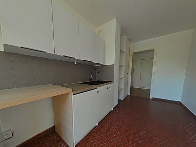 APPARTEMENT T4 A LOUER - CALUIRE ET CUIRE Montessuy-Ouest - 94.56 m2 - 1 277 &euro; charges comprises par mois