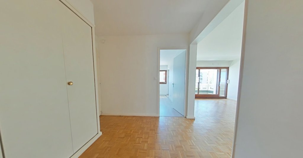 APPARTEMENT T4 A LOUER - CALUIRE ET CUIRE Montessuy-Ouest - 94.56 m2 - 1 277 &euro; charges comprises par mois