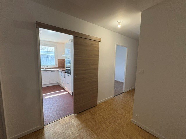 APPARTEMENT T4 A LOUER - CALUIRE ET CUIRE Montessuy-Ouest - 84.64 m2 - 1 375 &euro; charges comprises par mois