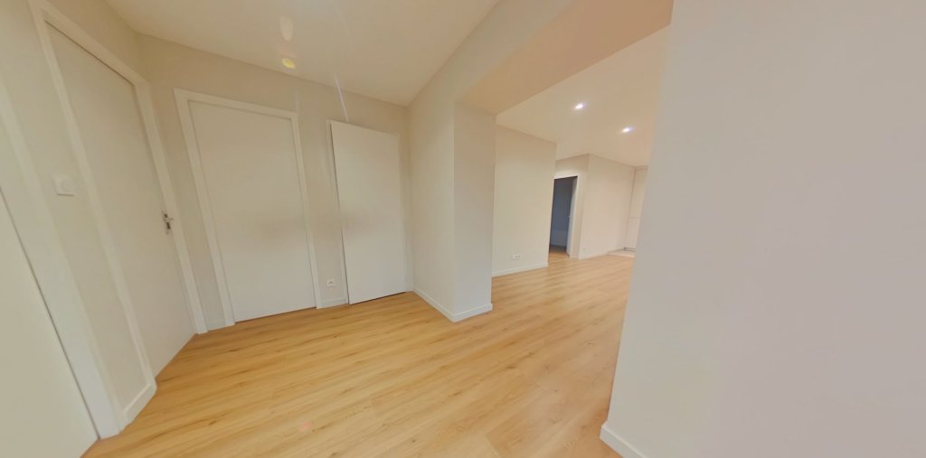 APPARTEMENT T4 A LOUER - L ARBRESLE - 84.84 m2 - 1 020 &euro; charges comprises par mois