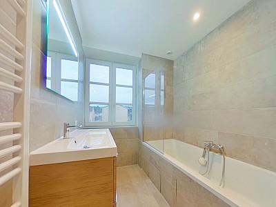 APPARTEMENT T4 A LOUER - L ARBRESLE - 84.84 m2 - 1 020 &euro; charges comprises par mois