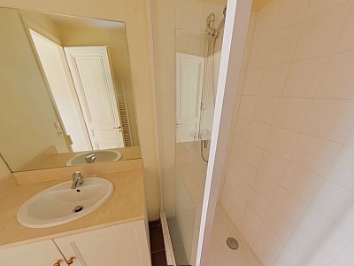 APPARTEMENT T4 A LOUER - LYON 1ER ARRONDISSEMENT La Bourse-Grenette - 102.46 m2 - 1900€ charges comprises par mois