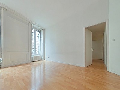 APPARTEMENT T4 A LOUER - LYON 1ER ARRONDISSEMENT Terreaux-Bat-d-Argent - 83.72 m2 - 1350€ charges comprises par mois