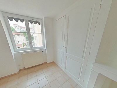 APPARTEMENT T4 A LOUER - LYON 1ER ARRONDISSEMENT Normale-Chartreux - 75.05 m2 - 1125€ charges comprises par mois