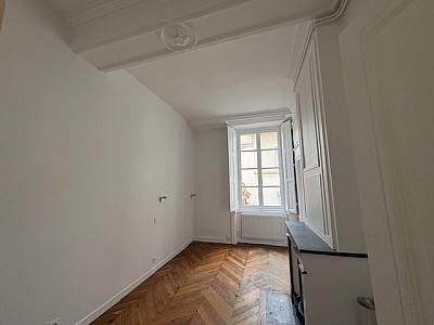 APPARTEMENT T4 A LOUER - LYON 1ER ARRONDISSEMENT Mairie-Martiniere - 107.61 m2 - 1�895�&euro; charges comprises par mois