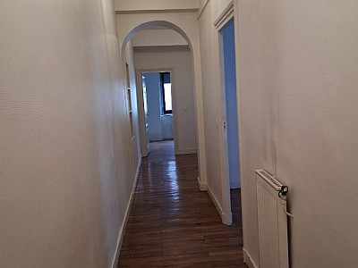 APPARTEMENT T4 A LOUER - LYON 2EME ARRONDISSEMENT Bellecour-a Gourjus - 80.55 m2 - 1392€ charges comprises par mois