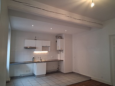 APPARTEMENT T4 A LOUER - LYON 2EME ARRONDISSEMENT Bellecour-a Gourjus - 80.55 m2 - 1392€ charges comprises par mois