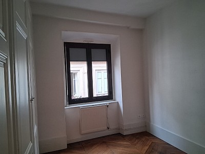 APPARTEMENT T4 A LOUER - LYON 2EME ARRONDISSEMENT Bellecour-a Gourjus - 80.55 m2 - 1392€ charges comprises par mois