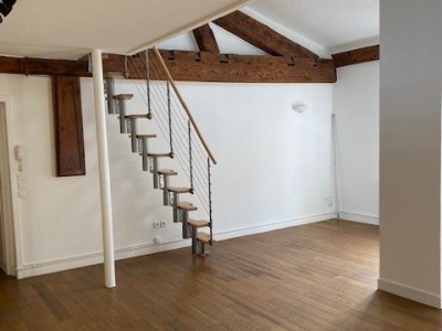 APPARTEMENT T4 A LOUER - LYON 2EME ARRONDISSEMENT - 92.42 m2 - 1490 € charges comprises par mois