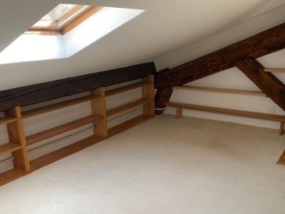 APPARTEMENT T4 A LOUER - LYON 2EME ARRONDISSEMENT - 92.42 m2 - 1490 € charges comprises par mois