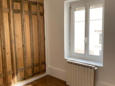 APPARTEMENT T4 A LOUER - LYON 2EME ARRONDISSEMENT - 92.42 m2 - 1490 € charges comprises par mois