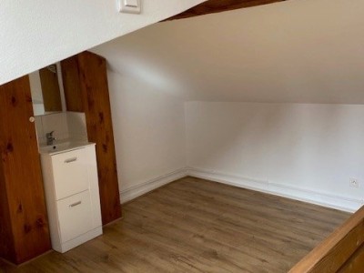 APPARTEMENT T4 A LOUER - LYON 2EME ARRONDISSEMENT - 92.42 m2 - 1490 € charges comprises par mois