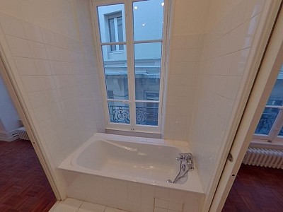 APPARTEMENT T4 A LOUER - LYON 2EME ARRONDISSEMENT Bellecour-Sala - 85.55 m2 - 1540€ charges comprises par mois