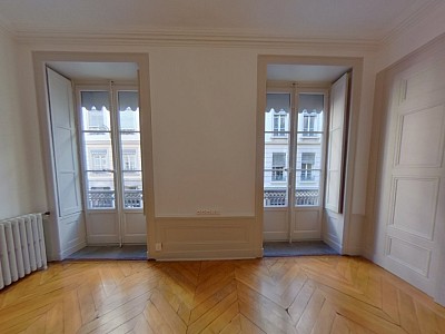 APPARTEMENT T4 A LOUER - LYON 2EME ARRONDISSEMENT Vaubecour-Mairie - 104.96 m2 - 1545€ charges comprises par mois