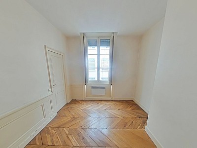 APPARTEMENT T4 A LOUER - LYON 2EME ARRONDISSEMENT Carnot-Charite - 123.17 m2 - 1860€ charges comprises par mois