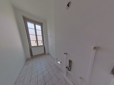 APPARTEMENT T4 A LOUER - LYON 2EME ARRONDISSEMENT Carnot-Charite - 96.72 m2 - 1465€ charges comprises par mois