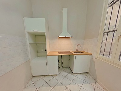 APPARTEMENT T4 A LOUER - LYON 2EME ARRONDISSEMENT La Bourse-Grenette - 131.8 m2 - 1711,14€ charges comprises par mois