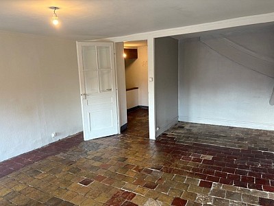 APPARTEMENT T4 A LOUER - LYON 2EME ARRONDISSEMENT Carnot-Charite - 94.15 m2 - 1260€ charges comprises par mois