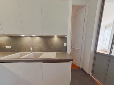 APPARTEMENT T4 A LOUER - LYON 2EME ARRONDISSEMENT Bellecour-a Gourjus - 99.89 m2 - 1998€ charges comprises par mois
