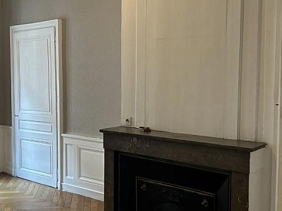 APPARTEMENT T4 A LOUER - LYON 2EME ARRONDISSEMENT Bellecour-a Gourjus - 137.29 m2 - 1560€ charges comprises par mois
