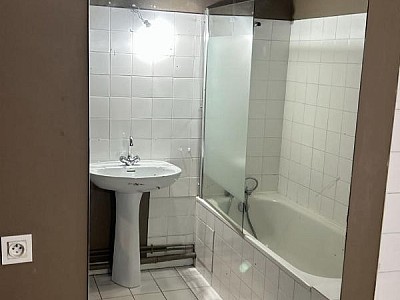 APPARTEMENT T4 A LOUER - LYON 2EME ARRONDISSEMENT Bellecour-a Gourjus - 137.29 m2 - 1560€ charges comprises par mois