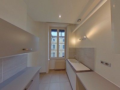 APPARTEMENT T4 A LOUER - LYON 2EME ARRONDISSEMENT Carnot-Charite - 124.68 m2 - 1870€ charges comprises par mois