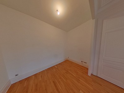 APPARTEMENT T4 A LOUER - LYON 2EME ARRONDISSEMENT Carnot-Charite - 124.68 m2 - 1870€ charges comprises par mois