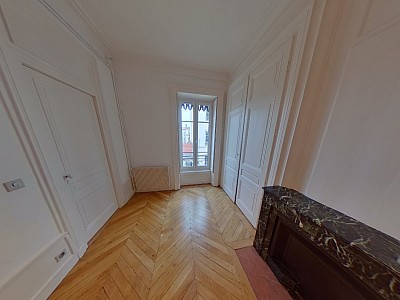 APPARTEMENT T4 A LOUER - LYON 2EME ARRONDISSEMENT Carnot-Charite - 124.68 m2 - 1870€ charges comprises par mois