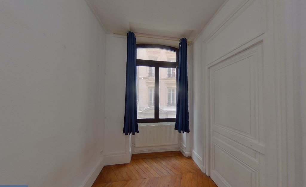 APPARTEMENT T4 A LOUER - LYON 2EME ARRONDISSEMENT Bellecour-a Gourjus - 79.35 m2 - 1�098�&euro; charges comprises par mois