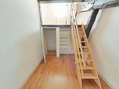 APPARTEMENT T4 A LOUER - LYON 2EME ARRONDISSEMENT Ampere-Ainay - 78.31 m2 - 1 345 &euro; charges comprises par mois