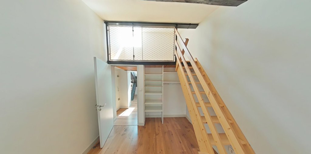 APPARTEMENT T4 A LOUER - LYON 2EME ARRONDISSEMENT Ampere-Ainay - 78.31 m2 - 1 345 &euro; charges comprises par mois