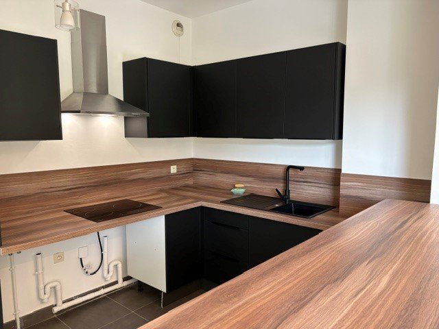APPARTEMENT T4 A LOUER - LYON 2EME ARRONDISSEMENT Rambaud-Seguin - 109.3 m2 - 2 190 &euro; charges comprises par mois